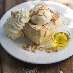 Oh Lah La Honey Toast