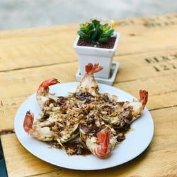 กุ้งแม่น้ำทอดกระเทียมพริกไทย