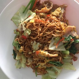 ผัดมาม่า