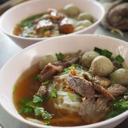 ก๋วยเตี๋ยวเนื้อ