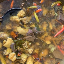 ต้ม ไก่ขมิ้น