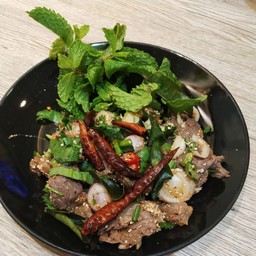 น้ำตกคอหมูย่าง