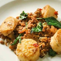 กะเพราหมูเต้าหู้ไข่