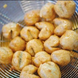 ลูกชิ้นทอดร้านล้วน