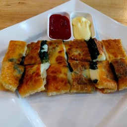 โรตี ผักโขมอบชีส