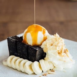 Banana Salted Caramel Black Toast