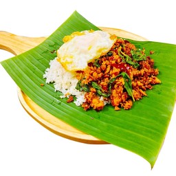 ข้าวกะเพราพริกแห้งโบราณไร้นำ้มัน ไก่สับ ธรรมดา