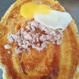 โตเกียวไข่นกกระทา หมูสับ พริกเผา