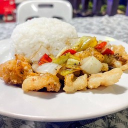 ข้าวปลาผัดพริกไทยดำ