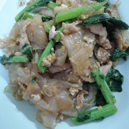 ผัดซีอิ้วหมู