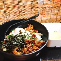 ซูชิยู  ข้าว/ซูชิ/ราเมง/ซาซิมิ/ทานเล่น