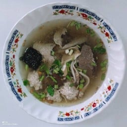 เจ๊หมวยต้มเลือดหมูเจ้าเก่า