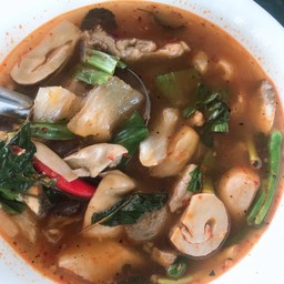 เอ็นหมูต้มแซ่บ