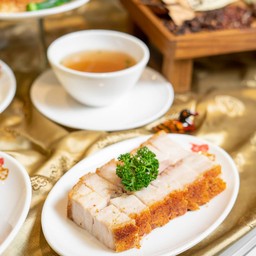 หมูกรอบ