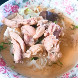 ก๋วยเตี๋ยวไก่
