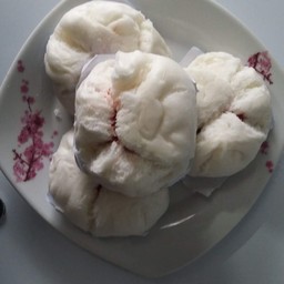 ซาลาเปาหมูแดง