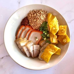 แห้งต้มยำโบราณหมูแดง