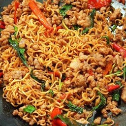 ผัดไวไวกระเพราไก่แซ่บ