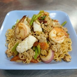 ยำมาม่า