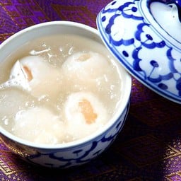 ลิ้นจี่ลอยแก้ว