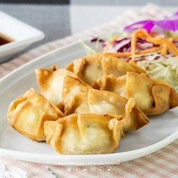 เกี๊ยวซ่าไก่ทอด