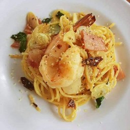 Spicy Shrimp Stir-Fried Spaghetti