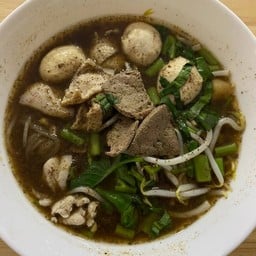 ก๋วยเตี๋ยวหมูน้ำตก/น้ำใส