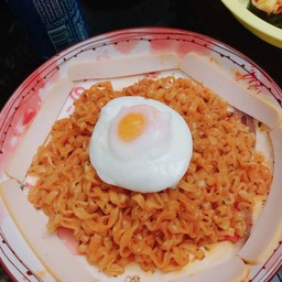 [อร่อยซ่ากับโค้ก] รามยอนแห้งรสเผ็ดแฮมไก่ + โค้กกระป๋อง