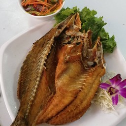 ปลากระพงทอดน้ำปลา