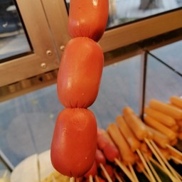 ใส้กรอกแดงในตำนาน