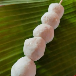 ลูกชิ้นหมูทอด