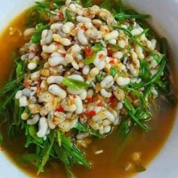 แกงผักหวานใส่ไข่มดแดง