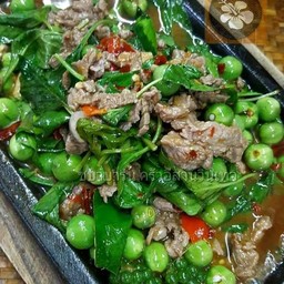 ผัดจังโก้เนื้อโคขุน