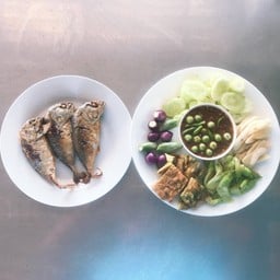 น้ำพริกกะปิ-ปลาทูทอด