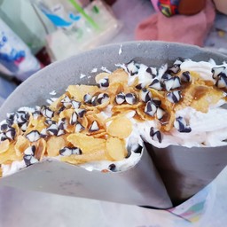 เครปวิปครีม  คอนแฟล็กค์  ช๊อคชิพ