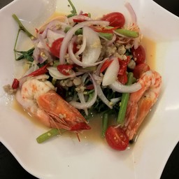 ยำกระเฉดกุ้งหมูสับ