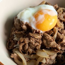 ข้าวกิวด้งเนื้อ+ไข่ออนเซ็น