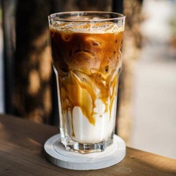 Iced Caramel Macchiato