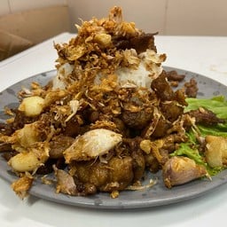 ข้าวหน้าไก่กระเทียม