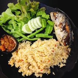 ข้าวผัดน้ำพริก