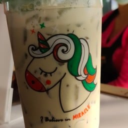 ชานมแคนตาลูป