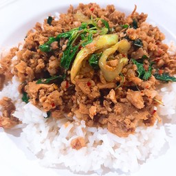กะเพราหมูสับ