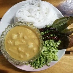 ขนมจีนน้ำยากะทิปลาทู(ฮาลาลฟู๊ด)