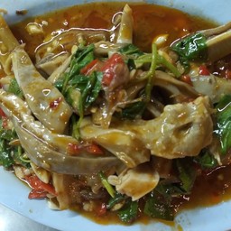 กระเพาะหมูผัดกะเพรา