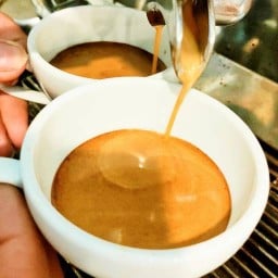 เปเป้คอฟฟี่ แอนด์ การ์เด้น PaPae coffee& garden
