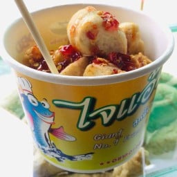 น้องแฟนต้า_ไจแอ้นลูกชิ้นปลาระเบิด อยู่เจริญ วิภาวดีรังสิต37