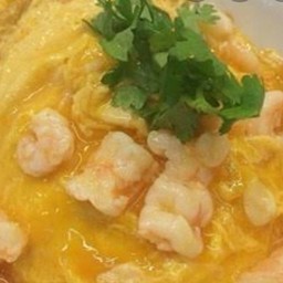Creamy Omelet With Shrimp On Rice