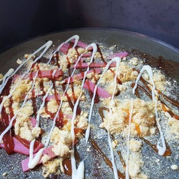 เครปกรอบ  พริกเผา  ไส้กรอก  ไก่หยอง