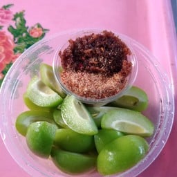 ป้าเอ๋ผลไม้