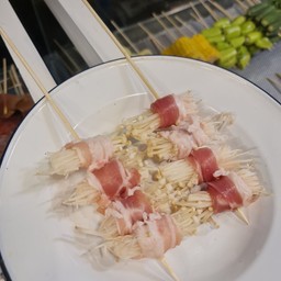 เบค่อนพันเห็ดเข็มทอง